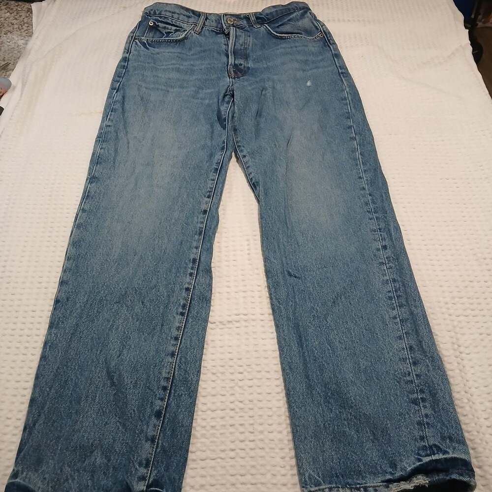 Zara Distressed Light-Wash Jeans Size US 4